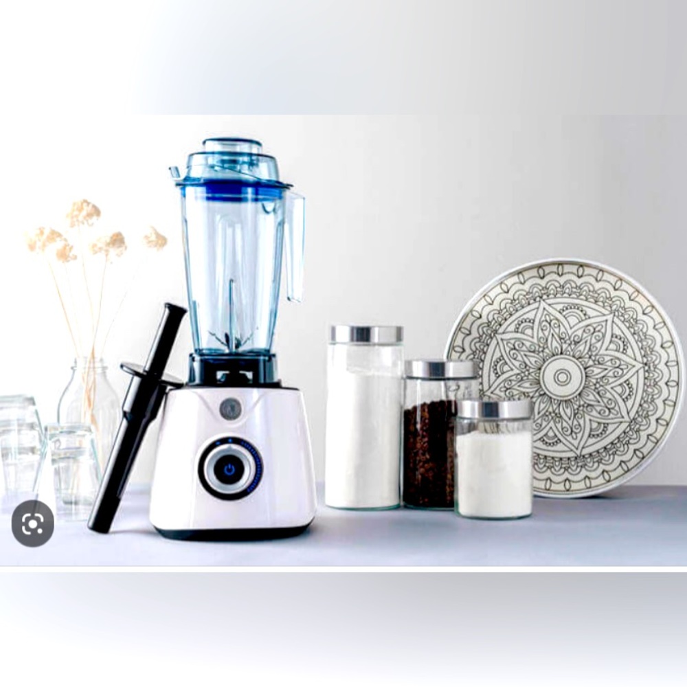 COPY - Beautiful brand new Royal Prestige Blender Max!!